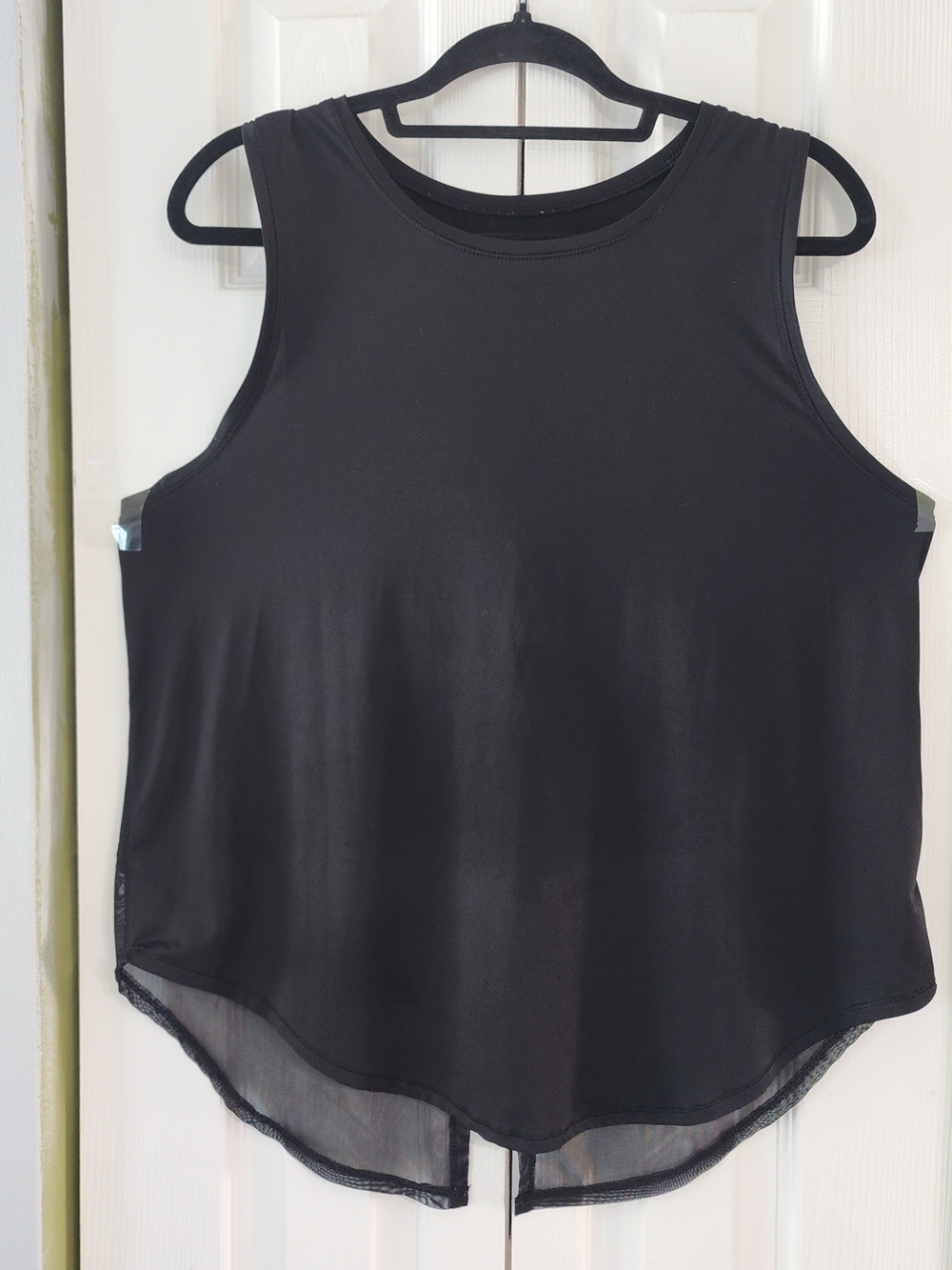 Avia Black Breeze Sleeveless Pullover-Back Workout Tank Top